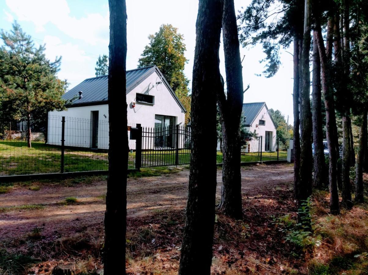 Narev Domy Wakacyjne Kazdy Dom Na Wylacznosc Oddzielnie Ogrodzony Pomiechówek エクステリア 写真